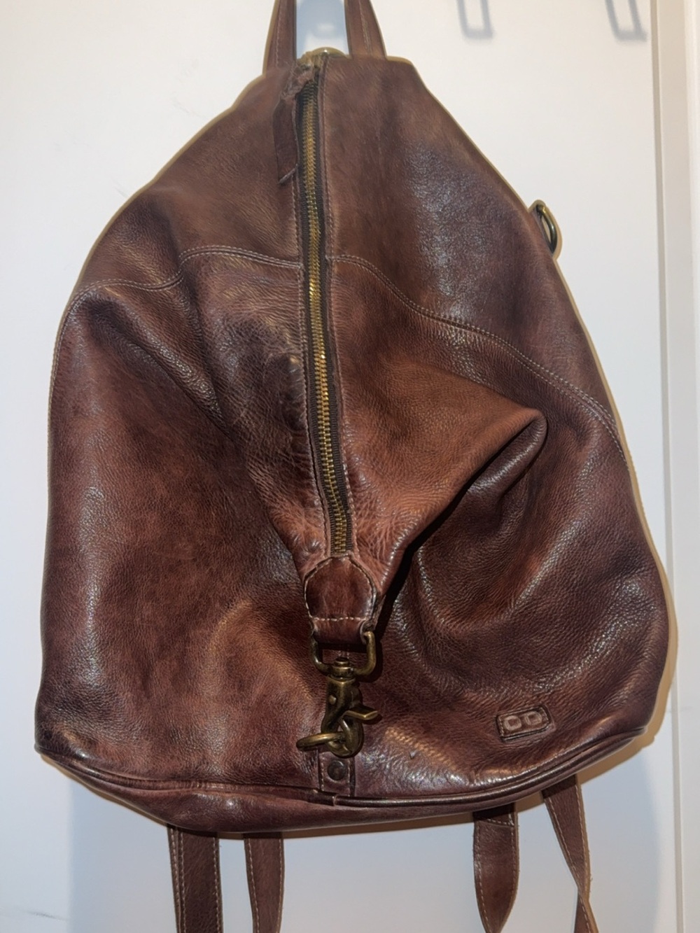 Premium Brown Leather Backpack - Classic Carry - Picture 4 of 7